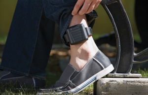 cam-bracelet-on-ankle